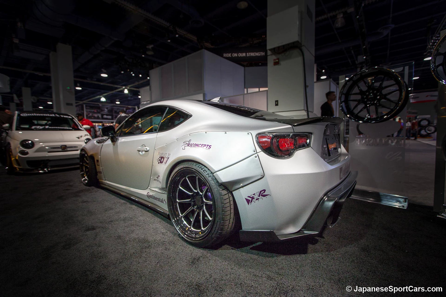 Applicable to Toyota FT86 Rocket Bunny Surround Subaru BRZ Modified Parts Rocket Rabbit Wide-Body Wheel Eyebrow Cover