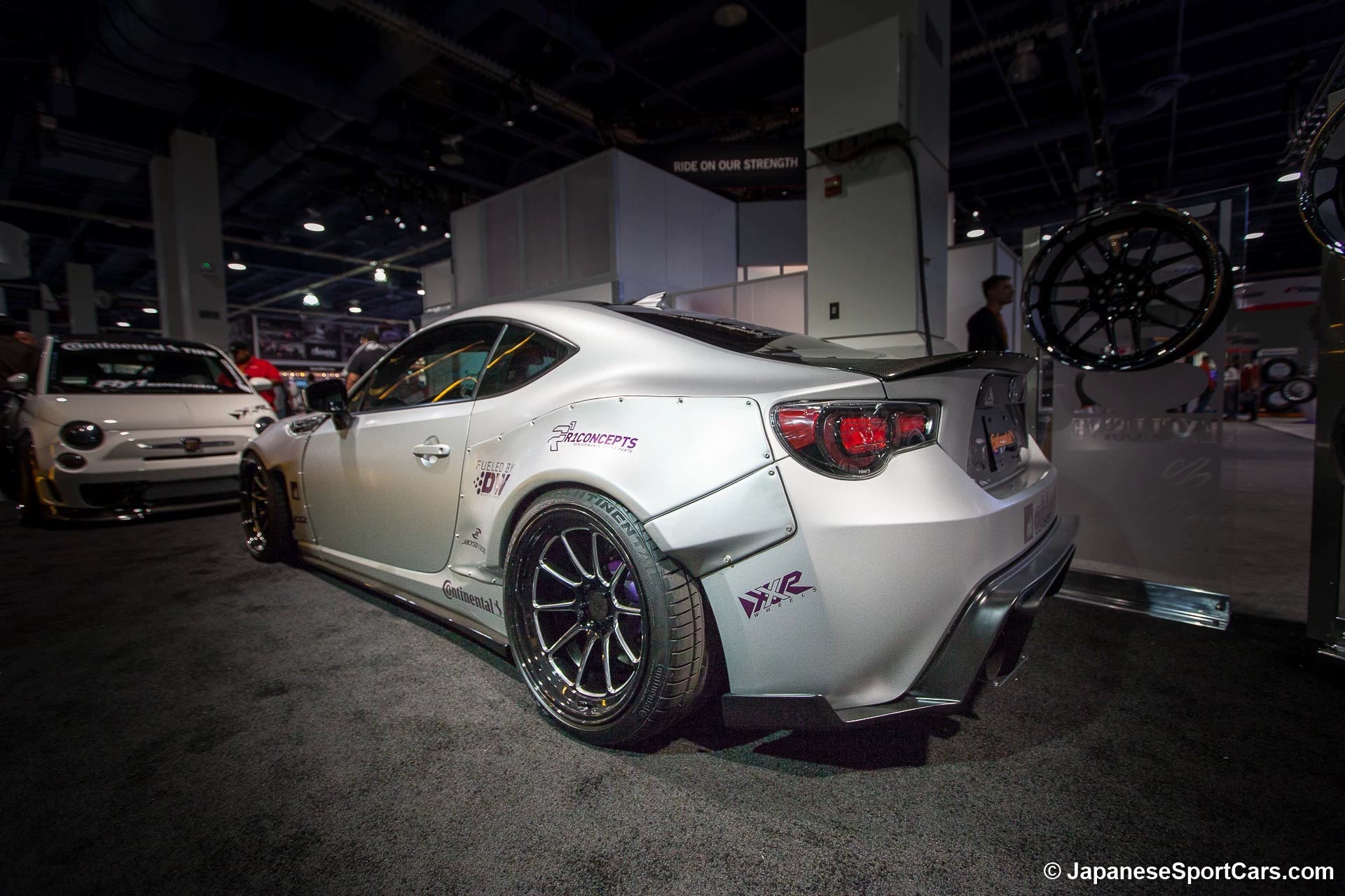 Applicable to Toyota FT86 Rocket Bunny Surround Subaru BRZ Modified Parts Rocket Rabbit Wide-Body Wheel Eyebrow Cover